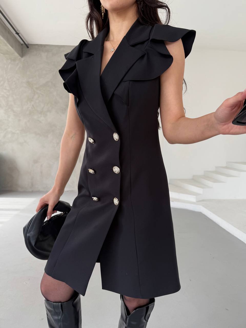 Süs Düğmeli Şık Elbise – Yeni Sezon